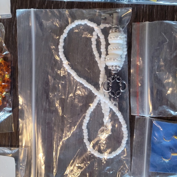 Never been Worn Costume Jewelry, Bundle of 26 Different Items - Picture 3 of 8